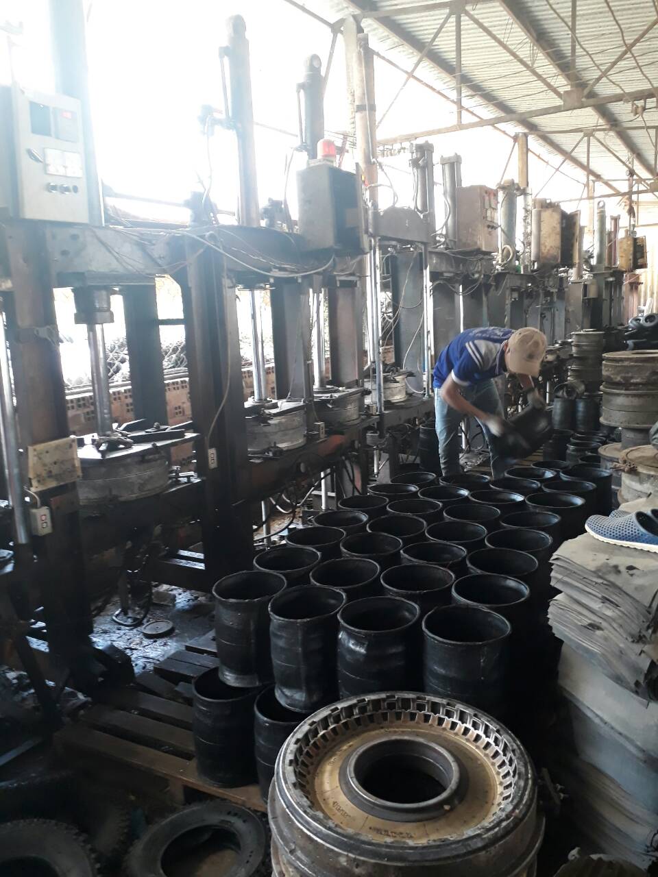 Xưởng Sản Xuất - Nhà Máy Sản Xuất Săm Lốp, Vỏ Ruột Xe - Công Ty TNHH XNK Đức Nam